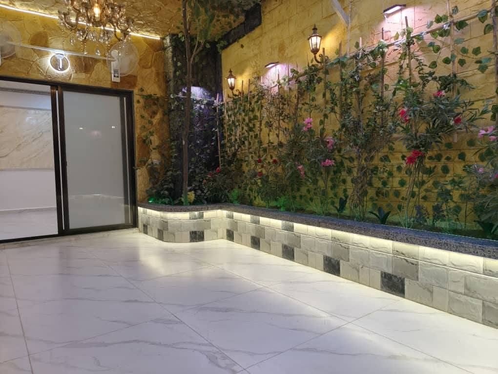 دمشق – ميدان شقة ارضي ساحة خلف بقالية الزورلي