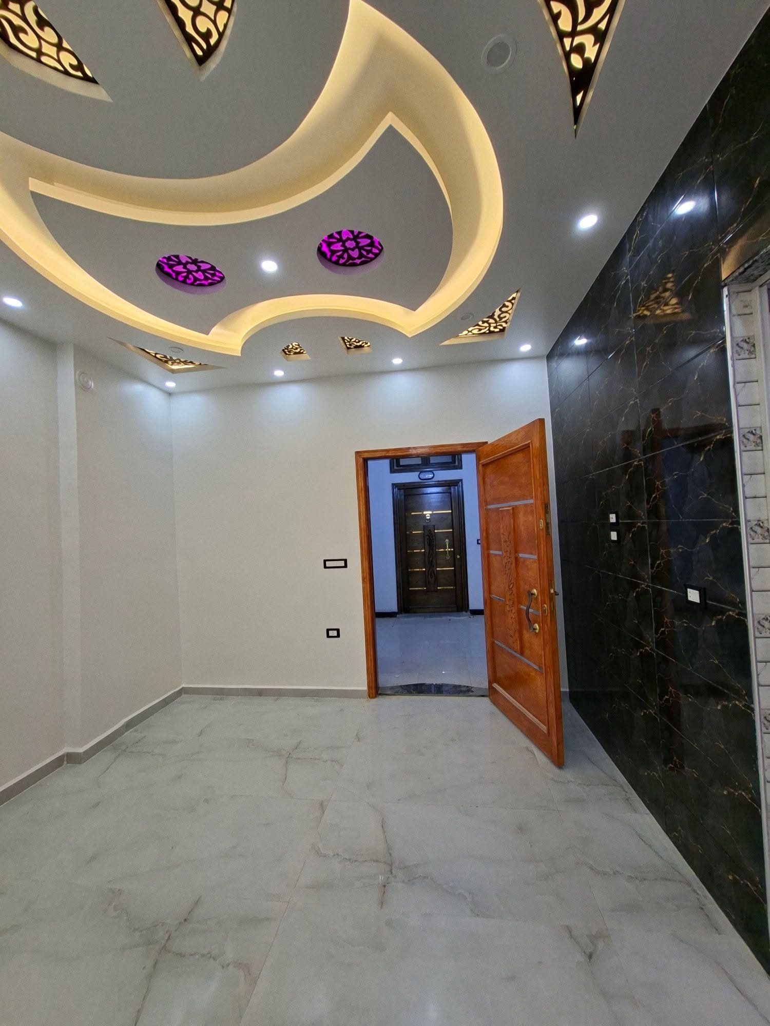الموقع: (ريف دمشق / بيت سحم /بالقرب من البلدية )