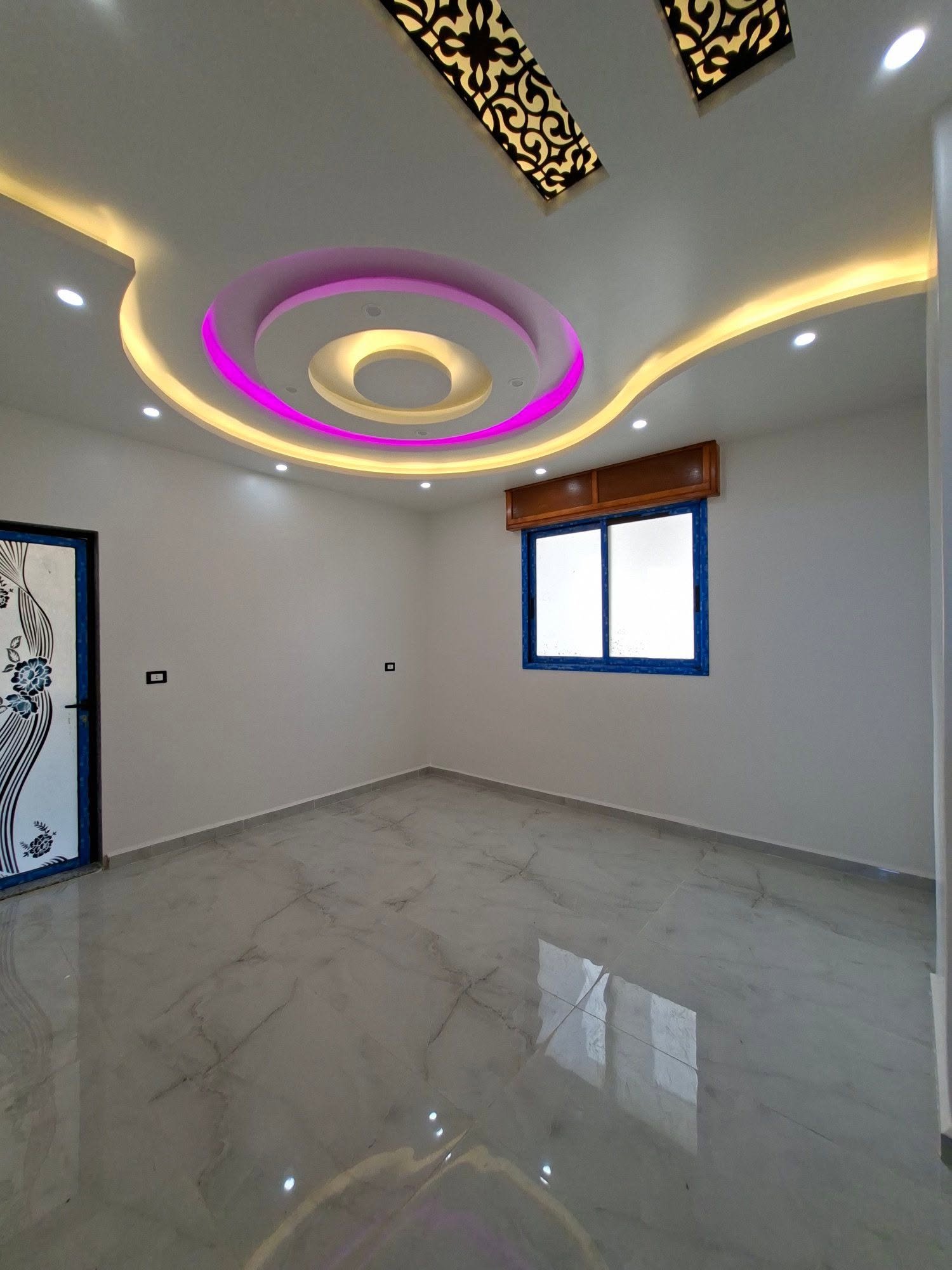 الموقع: (ريف دمشق / بيت سحم /بالقرب من البلدية )